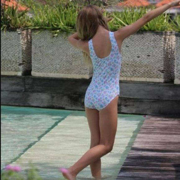 Flowers By Zoe Girls Size 4 White Floral One Piece Swimsuit - Picture 3 of 6